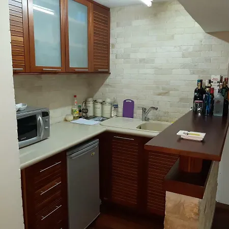 Argonaftis Apartament *